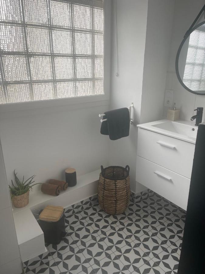 Appartement Au Coeur Du Quartier Historique Ван Екстериор снимка